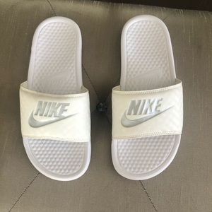 Nike slides
